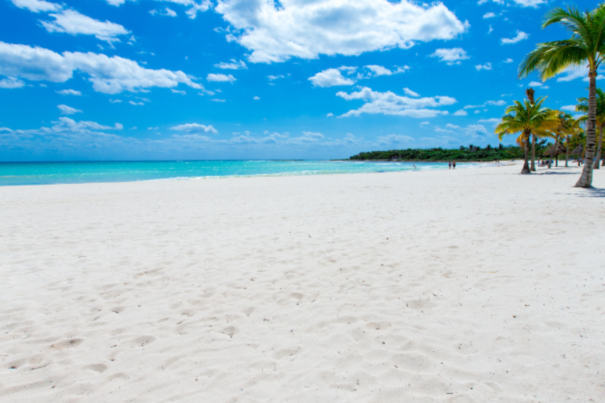 Top 5 Beach Getaways from Dubai in July & August - And What to Wear When You Go!