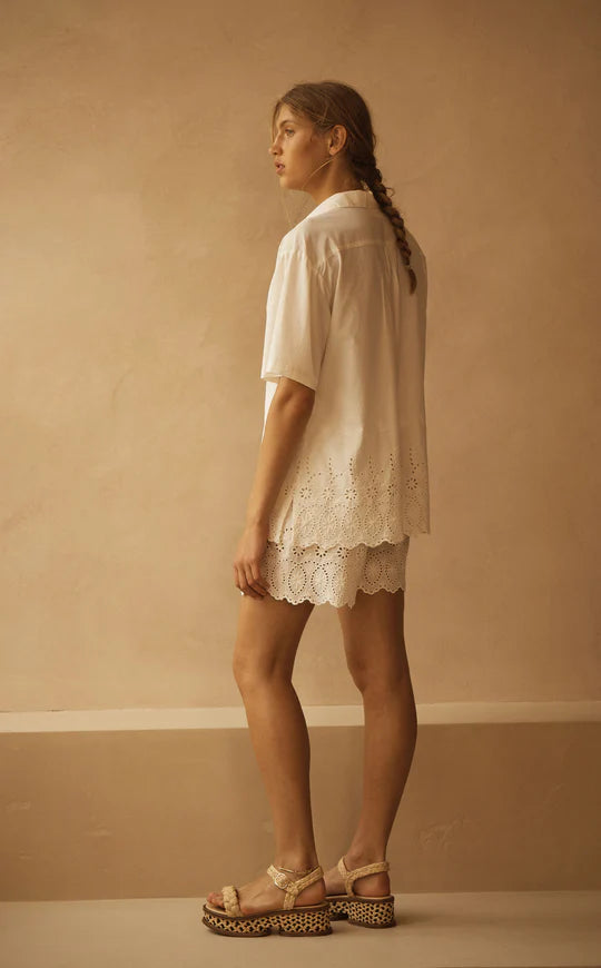 Load image into Gallery viewer, Lace Cut Out Belted Short CRU
