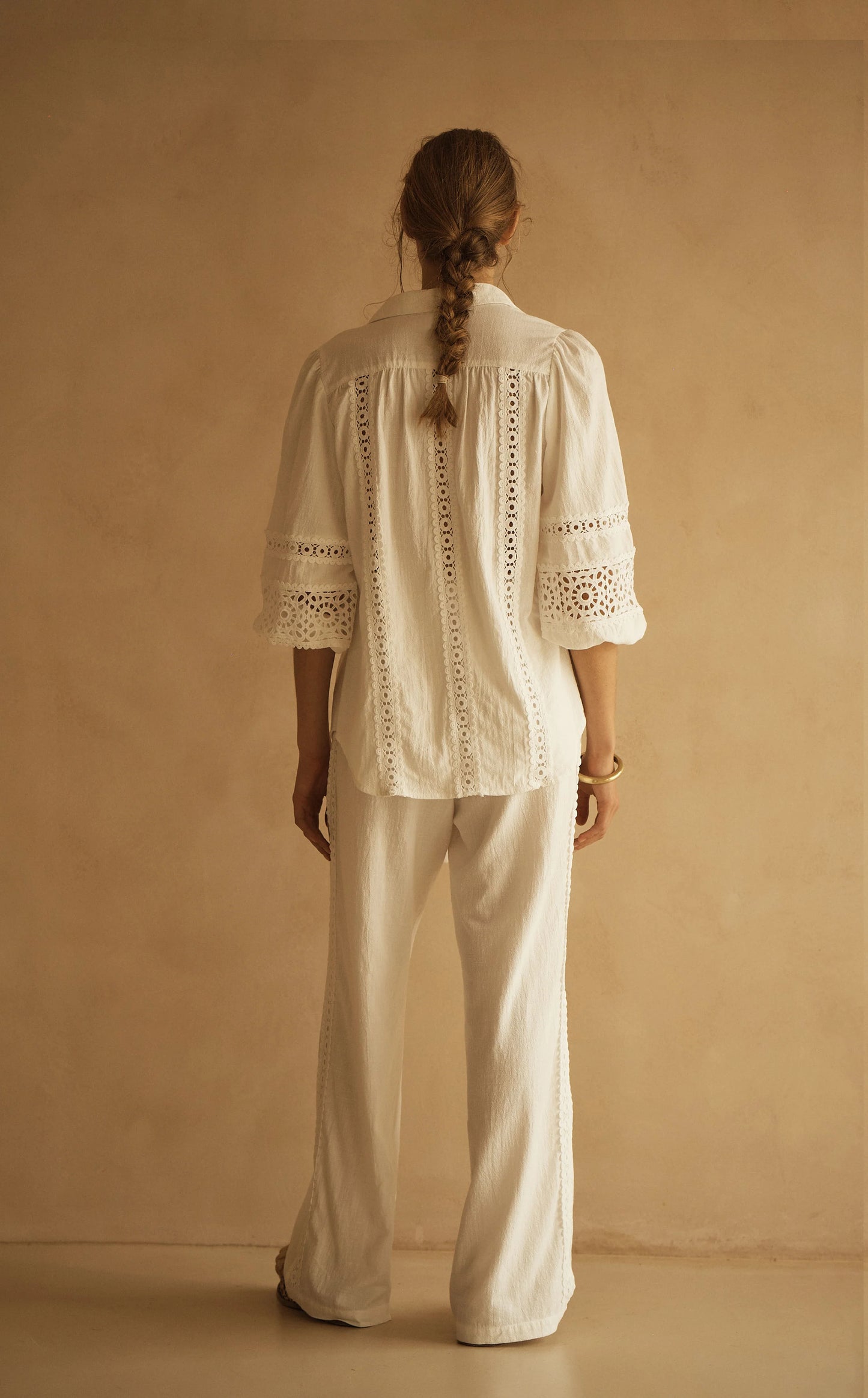 Load image into Gallery viewer, Lace Trim Billow Sleeve Blouse Bianca White - Top
