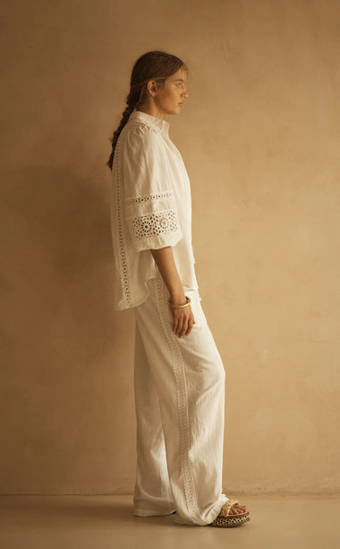 Lace Trim Billow Sleeve Blouse Bianca White - Top