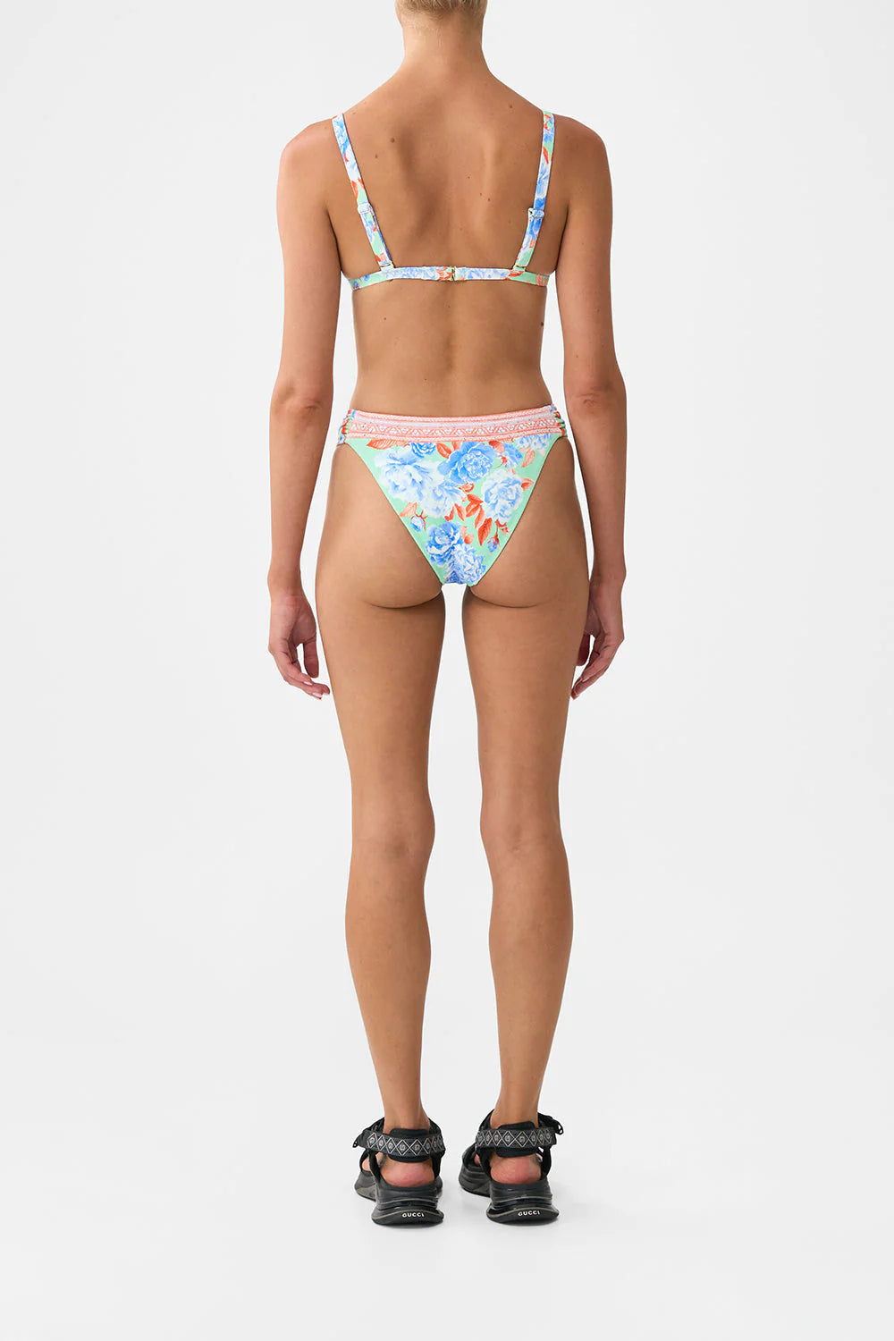 Load image into Gallery viewer, Tri Bikini Top with Knot Front Topkapi Pop
