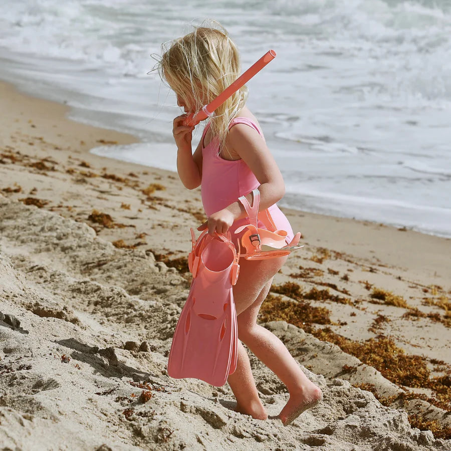 Load image into Gallery viewer, Kids Dive Set Small Ocean Treasure Rose - ONE SIZE - Beach Toy
