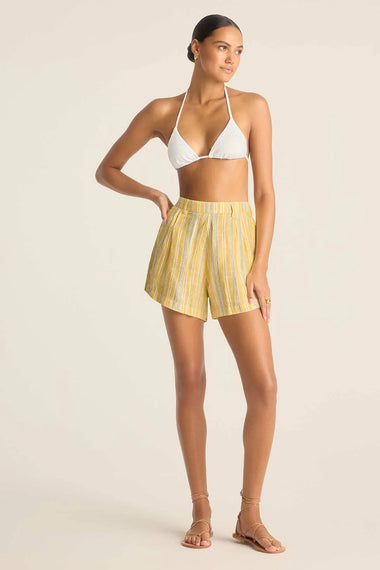 The Getaway Short Sunny Skies