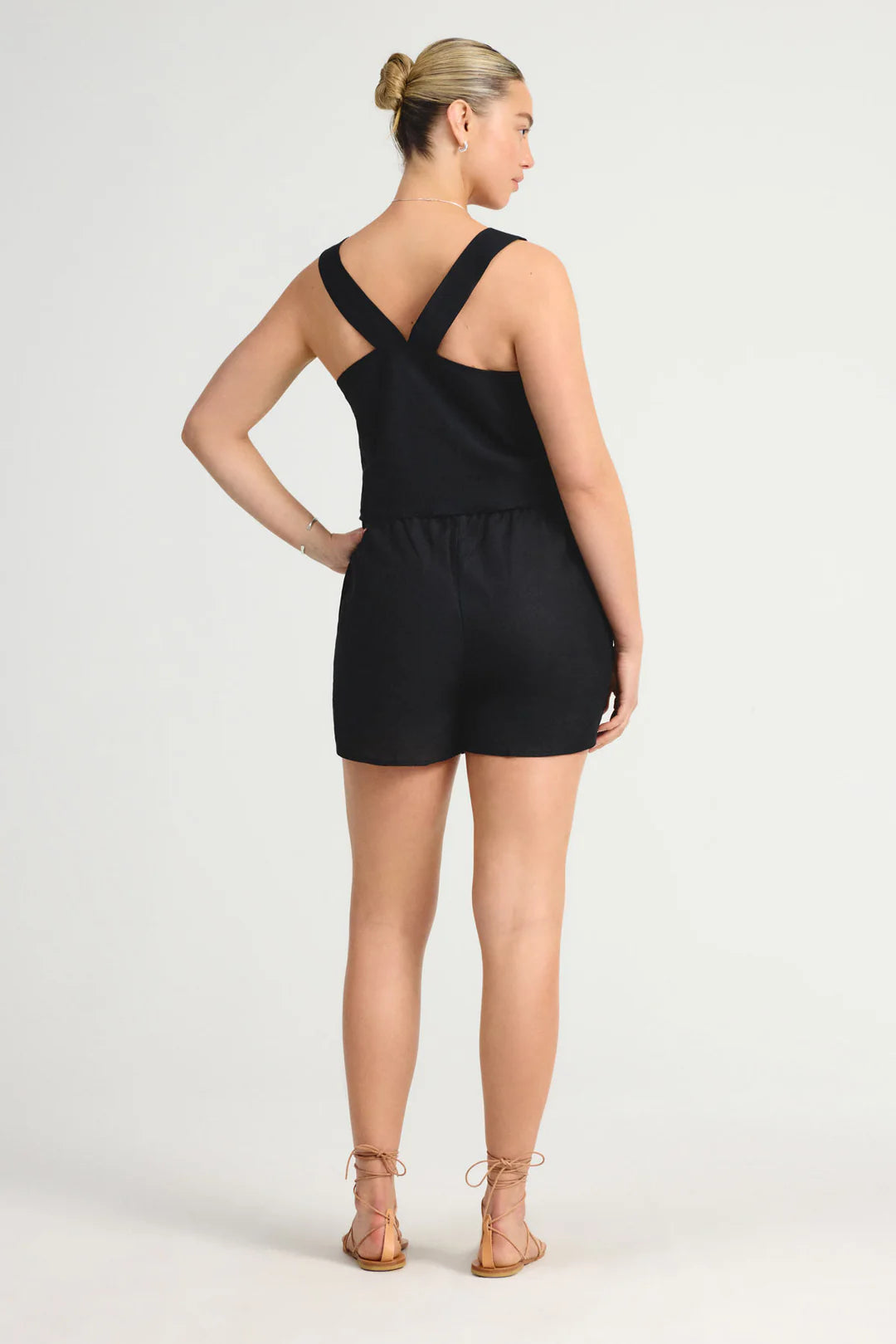 Load image into Gallery viewer, Tallows Crop Top Black
