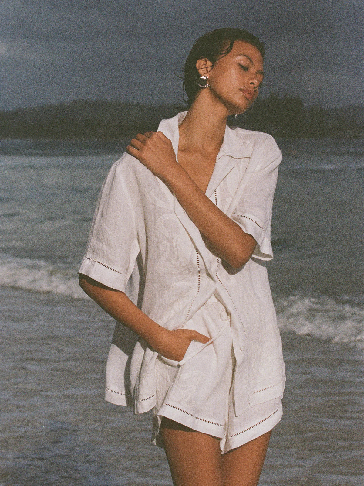 Load image into Gallery viewer, Abbey Short Silhouette Applique - Shorts
