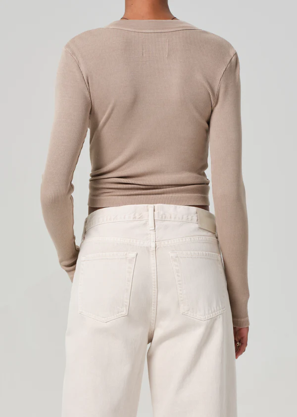 Load image into Gallery viewer, Varra Henley Top Satla
