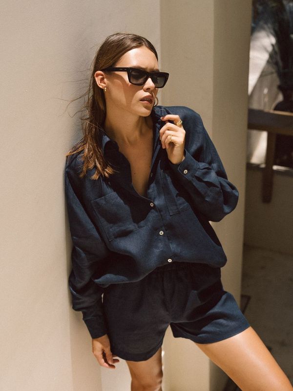 Load image into Gallery viewer, Navy Blue Linen Shorts - Shorts
