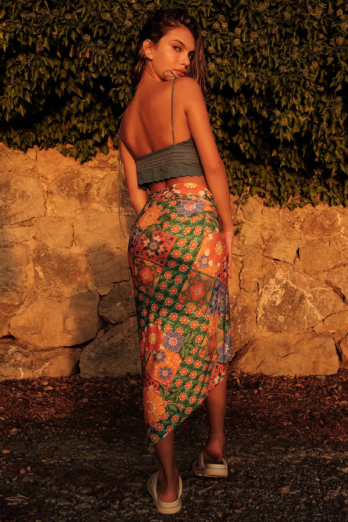 Load image into Gallery viewer, Tile Zen Skirt - Sarong
