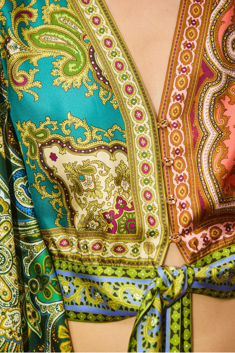 Load image into Gallery viewer, Clemenza Spliced Crop Silk Blouse
