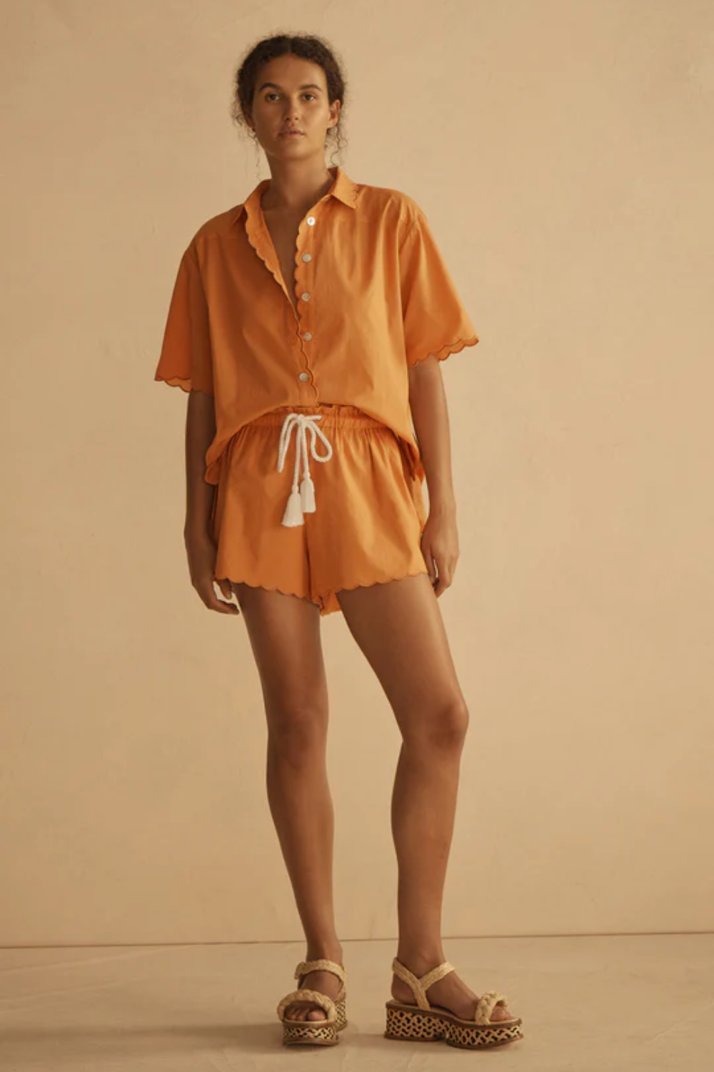 Load image into Gallery viewer, Scallop Drawstring Short Tangelo
