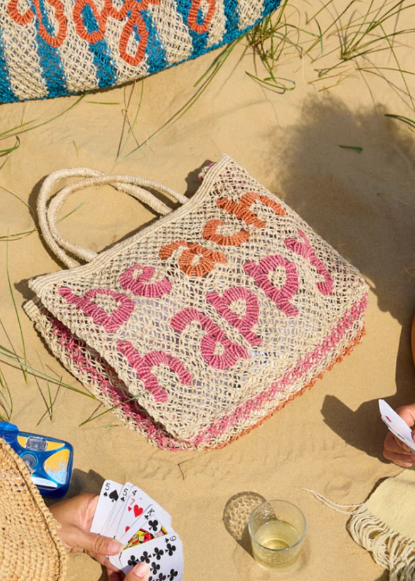 Load image into Gallery viewer, Beach Happy Day Jute Bag Natural
