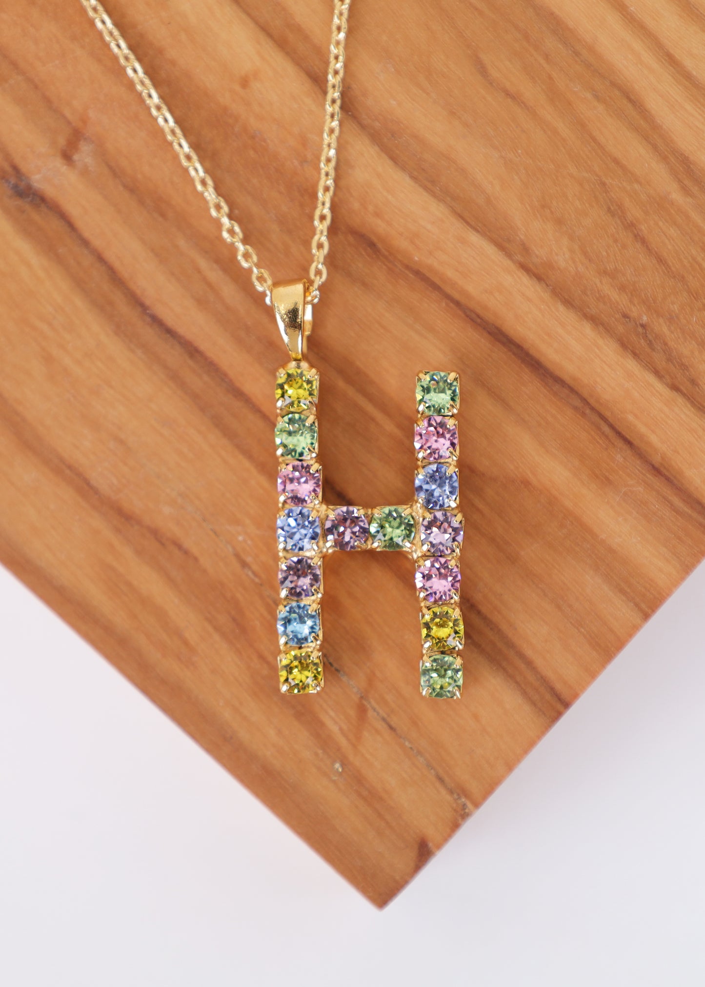 Load image into Gallery viewer, Letter Necklace Rainbow H
