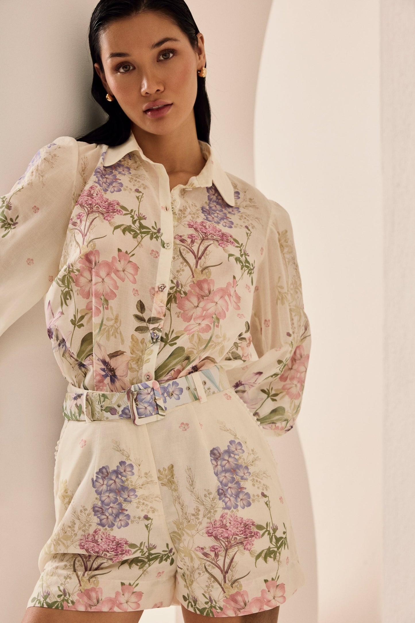 Load image into Gallery viewer, Cream Botanic Blouse Aster
