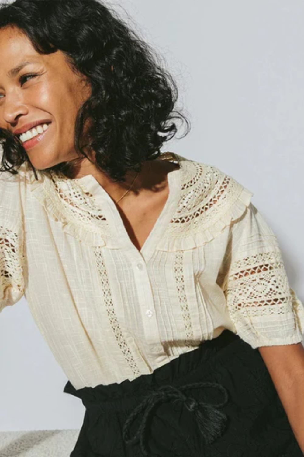 Load image into Gallery viewer, Mabel Blouse Cream
