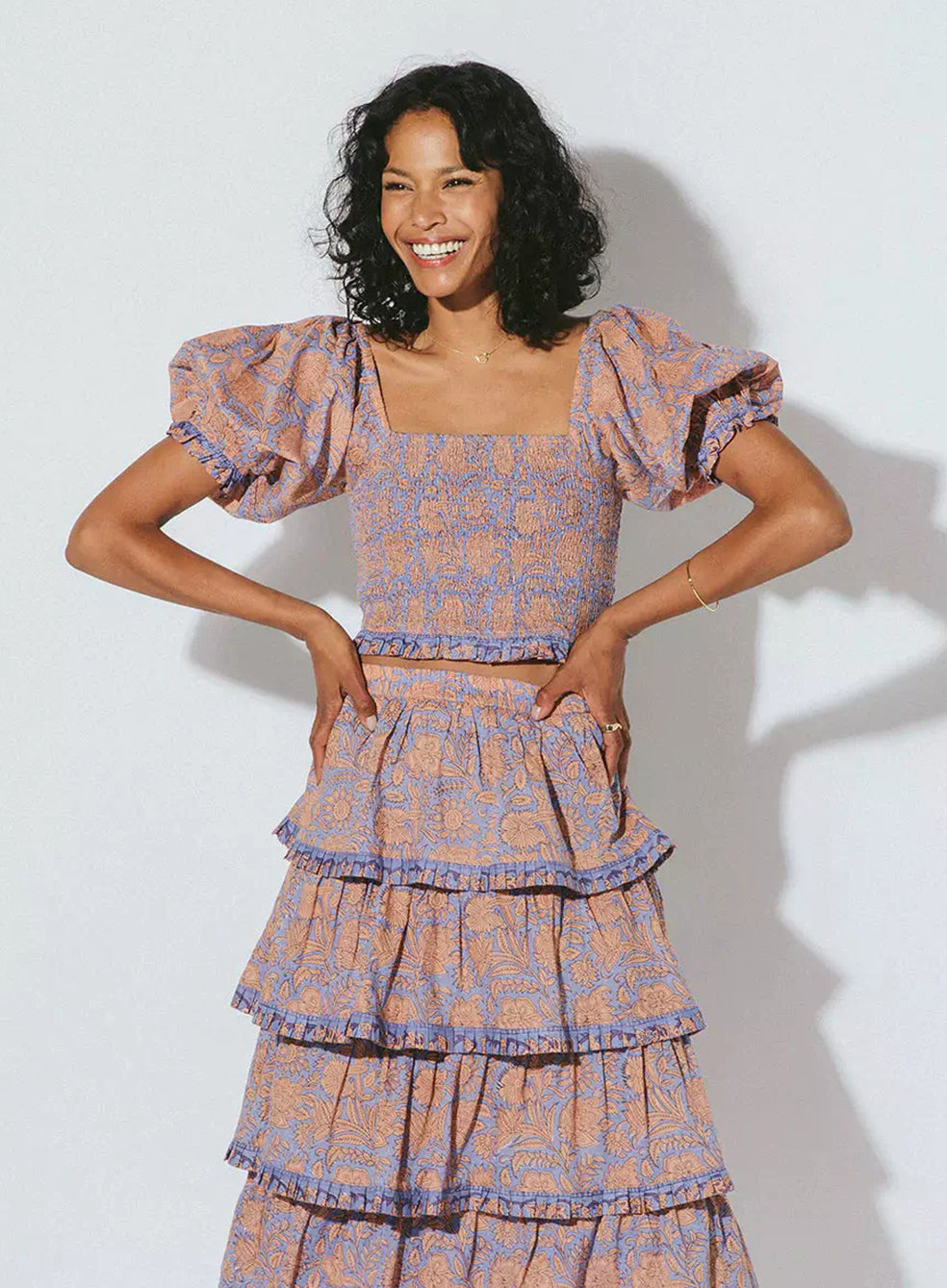 Load image into Gallery viewer, Paislee Blouse Vine Block Print - Top
