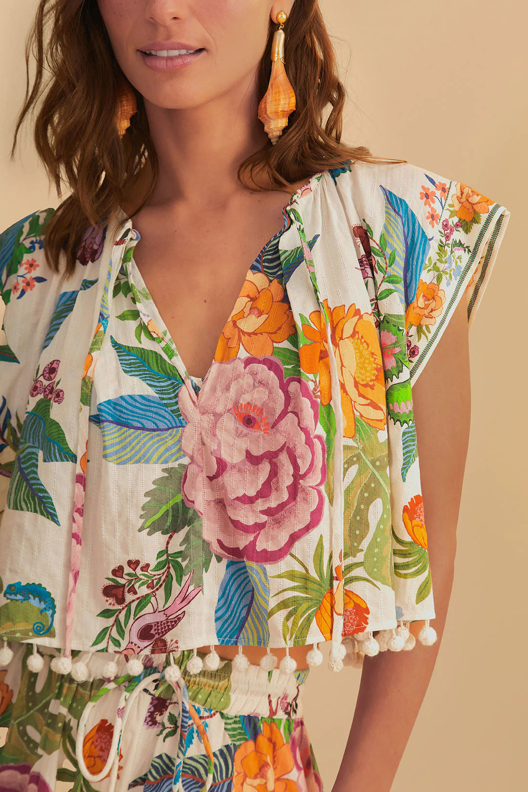 Load image into Gallery viewer, Off White Sweet Bloom Blouse
