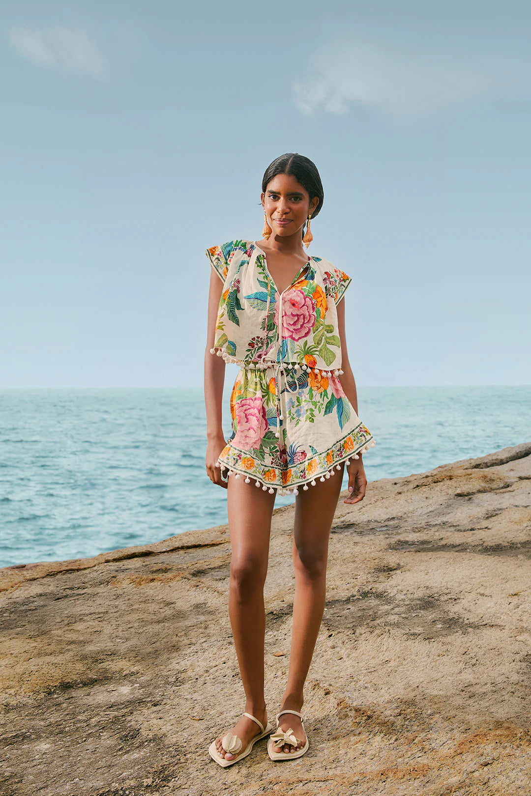 Load image into Gallery viewer, Off White Sweet Bloom Blouse
