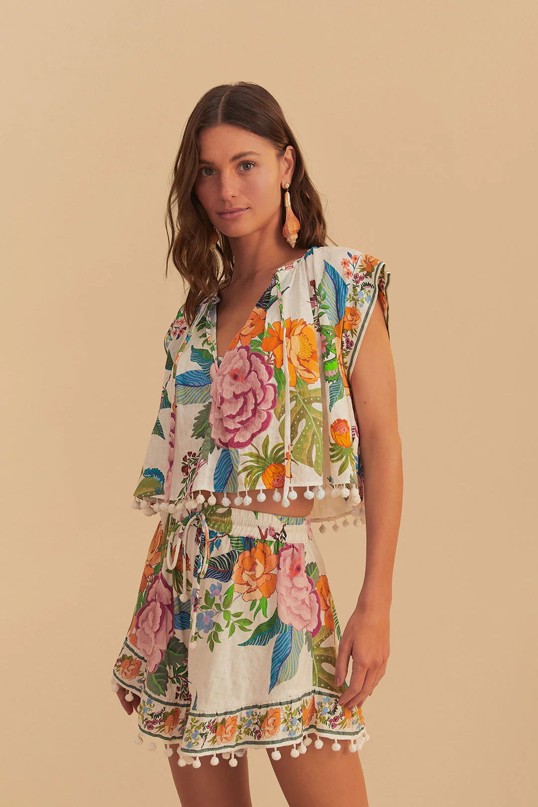 Load image into Gallery viewer, Off White Sweet Bloom Short
