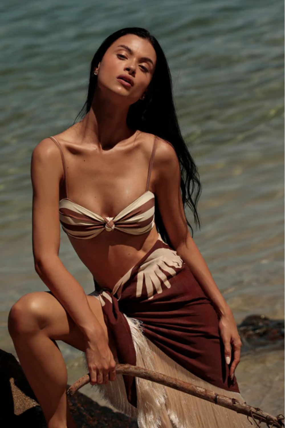 Load image into Gallery viewer, Sarong Fringes Leque

