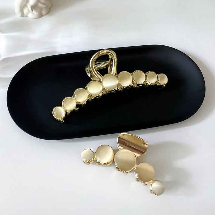 Load image into Gallery viewer, Elegant Gold Round Hair Claw Clip
