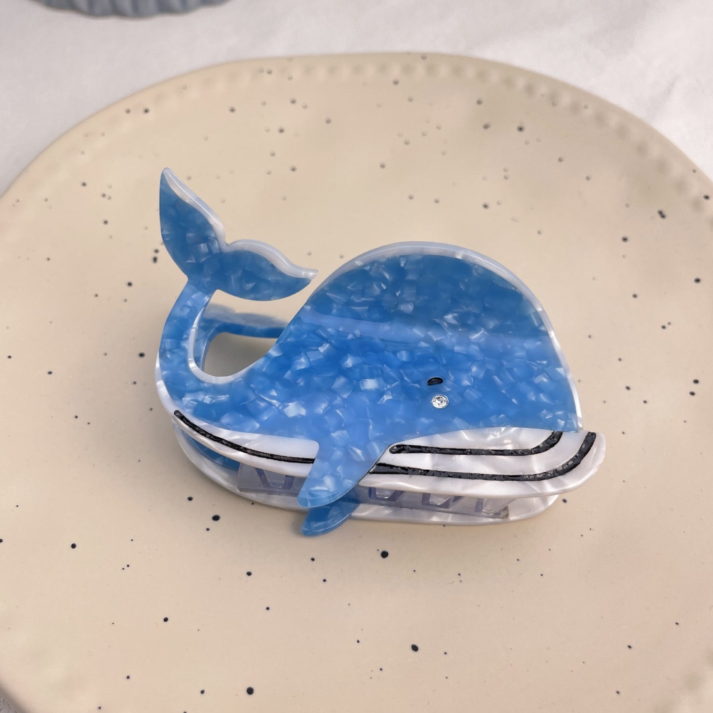 Load image into Gallery viewer, Blue Whale Hair Claw Clip
