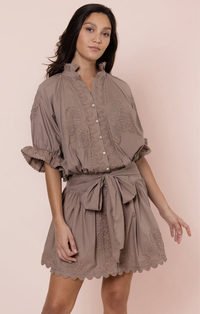 Load image into Gallery viewer, Poplin Blouson Dress with Ric Rac Embroidery Mocha
