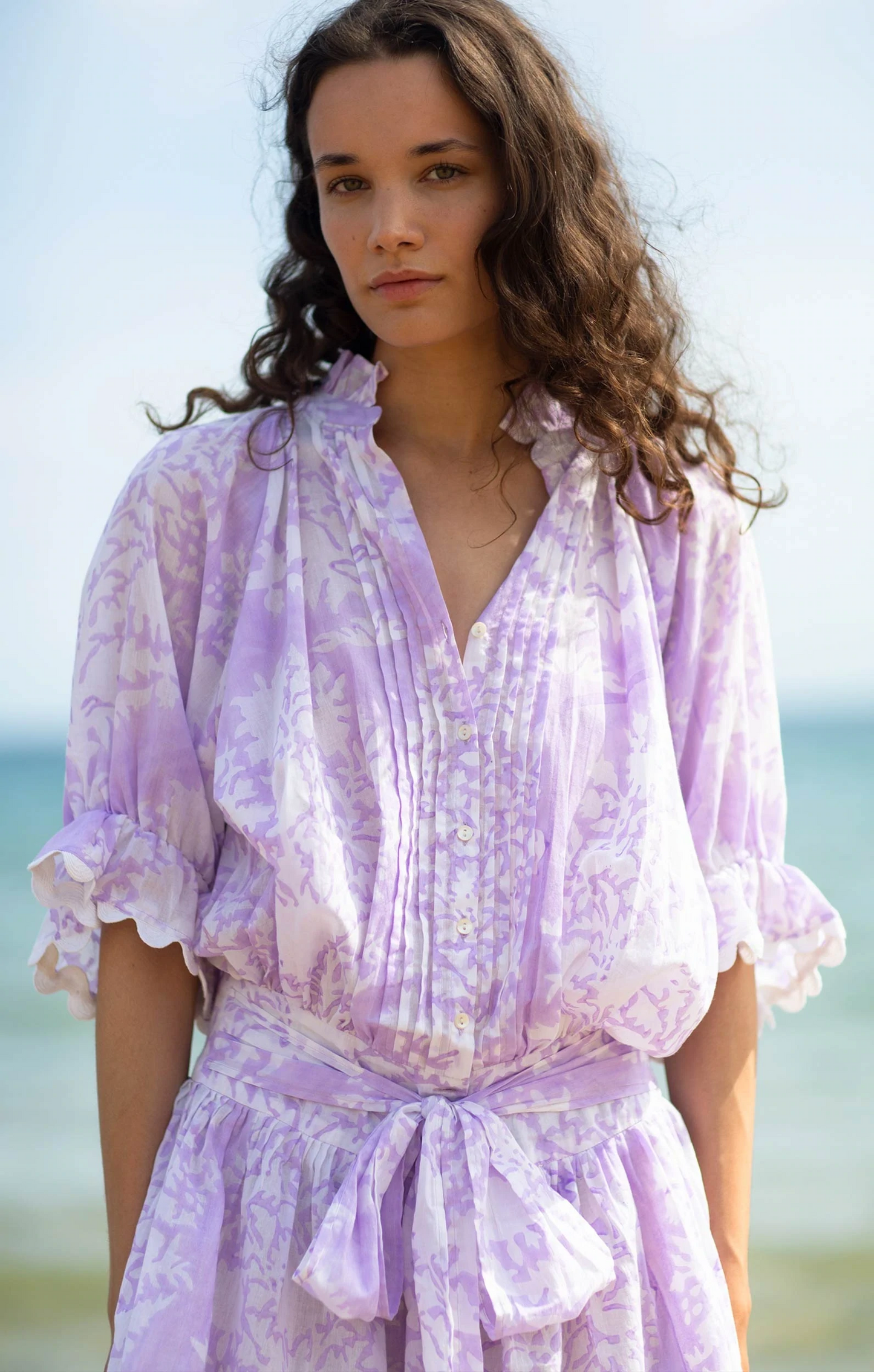 Load image into Gallery viewer, Blouson Dress In Palladio Print Lilac
