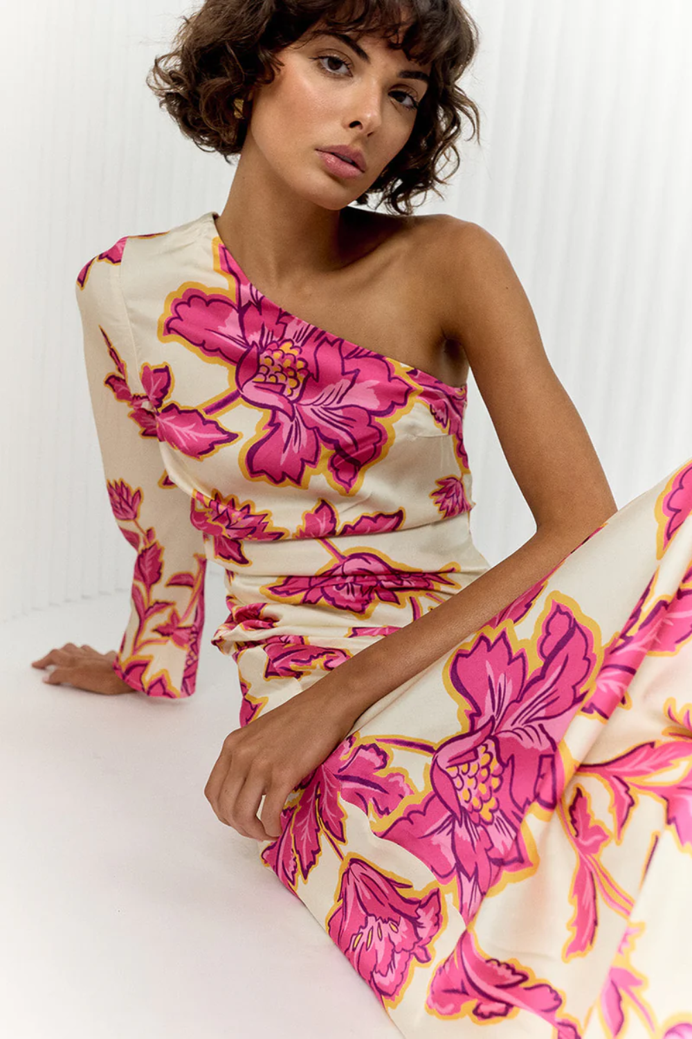Load image into Gallery viewer, Rhia One Sleeve Maxi Dress
