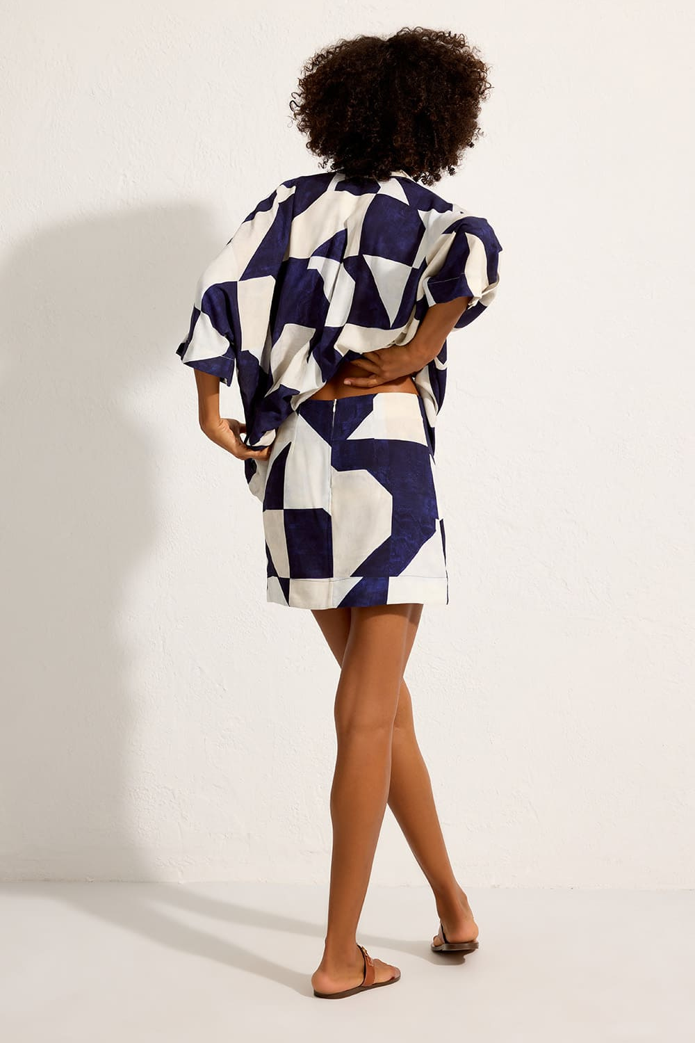 Load image into Gallery viewer, Clean Mini Skirt Abstract
