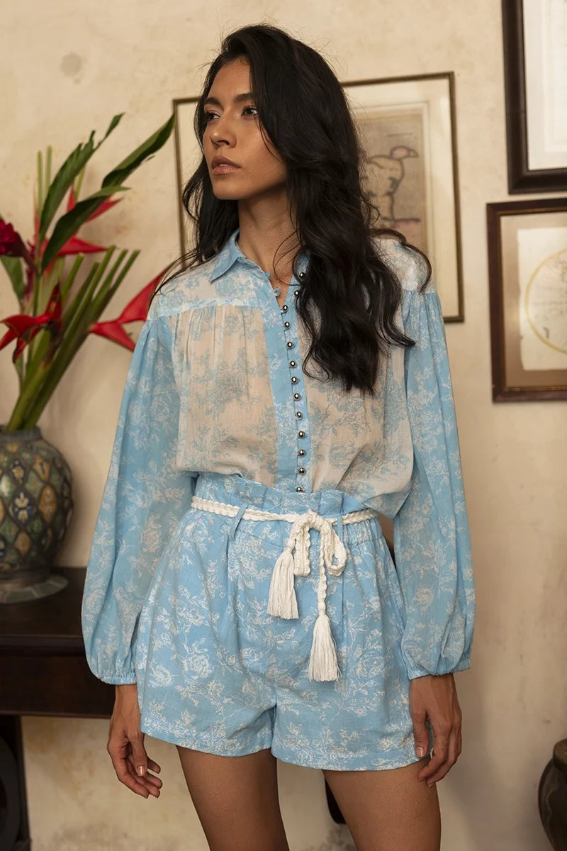 Load image into Gallery viewer, Ilaria Belt Short Blue - Shorts
