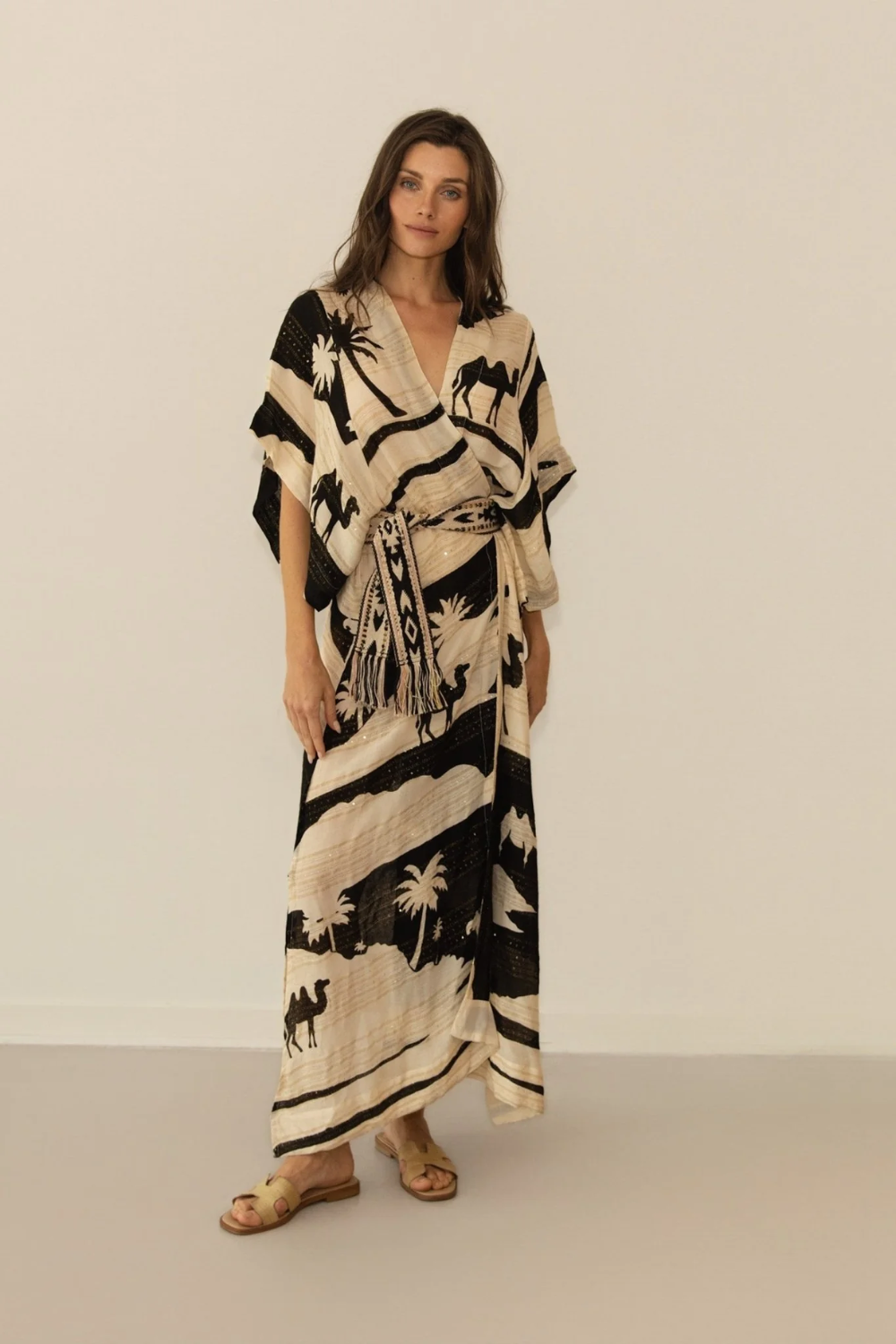Load image into Gallery viewer, Kha Palm Trees Kimono Black
