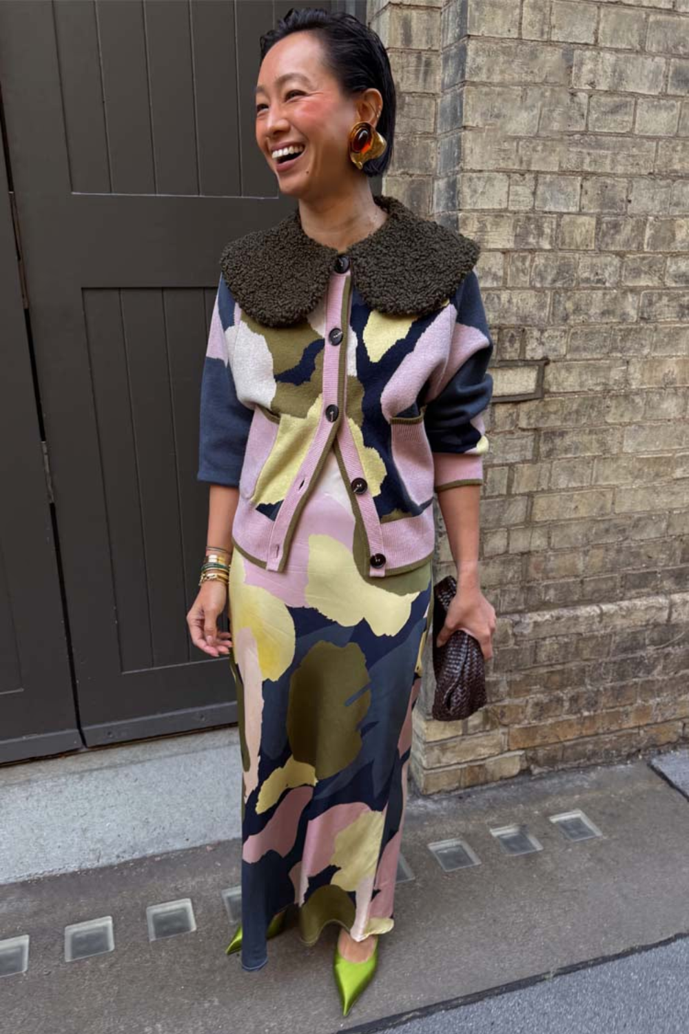 Load image into Gallery viewer, Teal Mara Abstract Cheryl Cardigan
