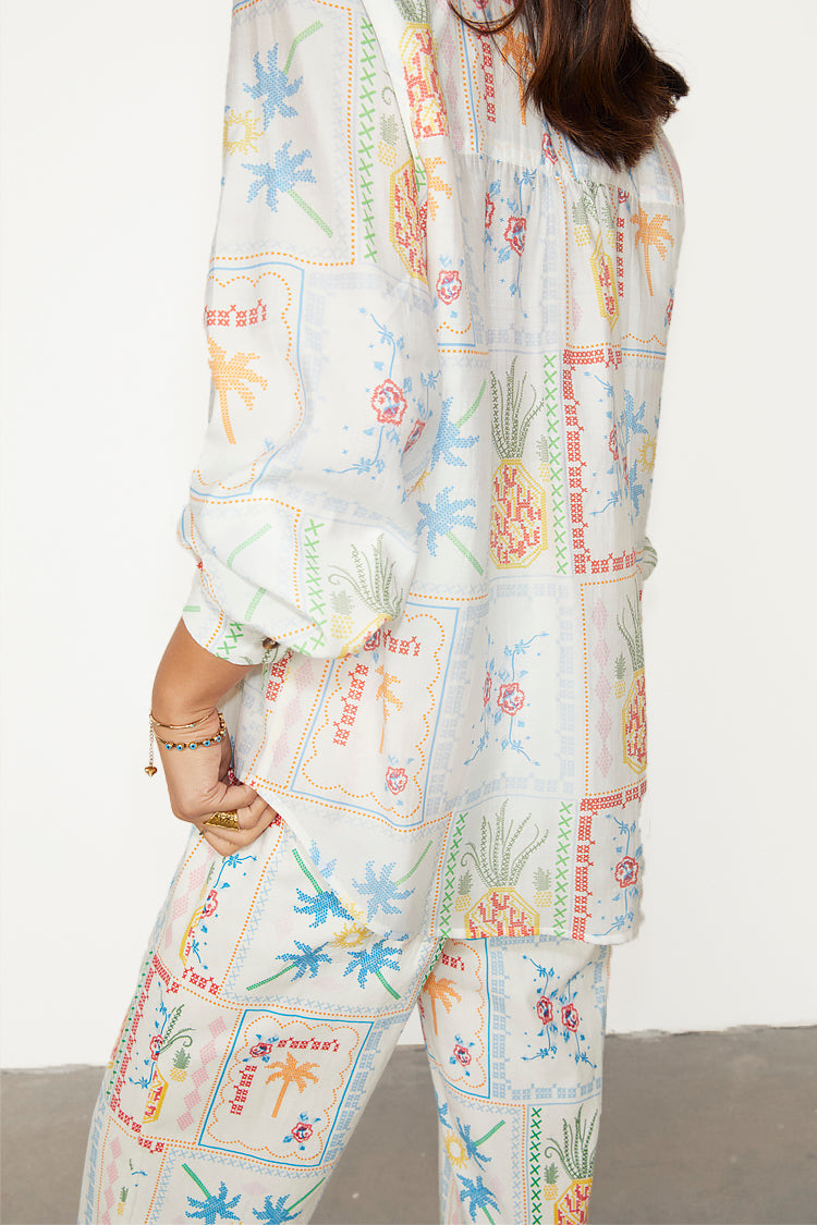 Load image into Gallery viewer, White Island Miley Shirt - Top
