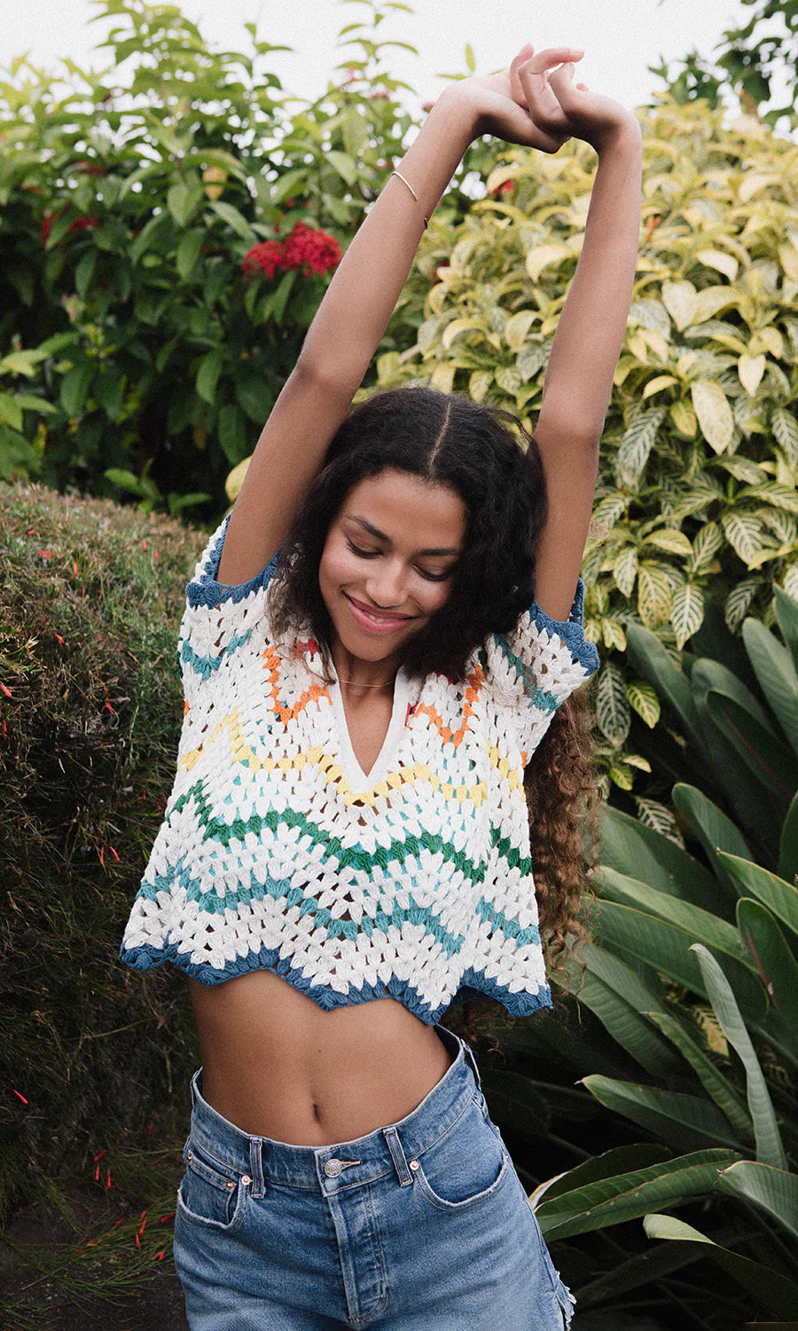 Load image into Gallery viewer, Lucienne Rainbow Scallop Crochet Top
