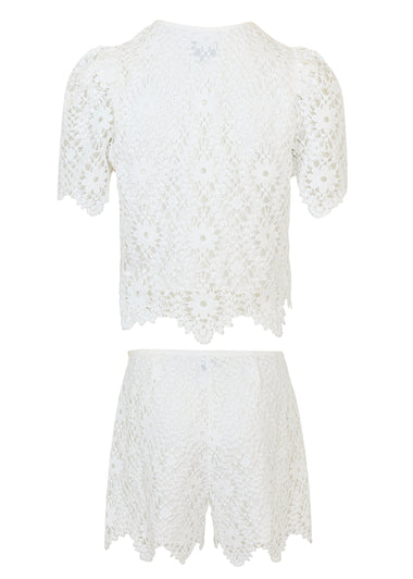 Ravina Daisy Intricate Embroidery Set