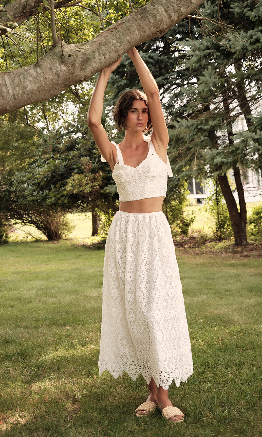 Load image into Gallery viewer, Rella Daisy Embroidery Set
