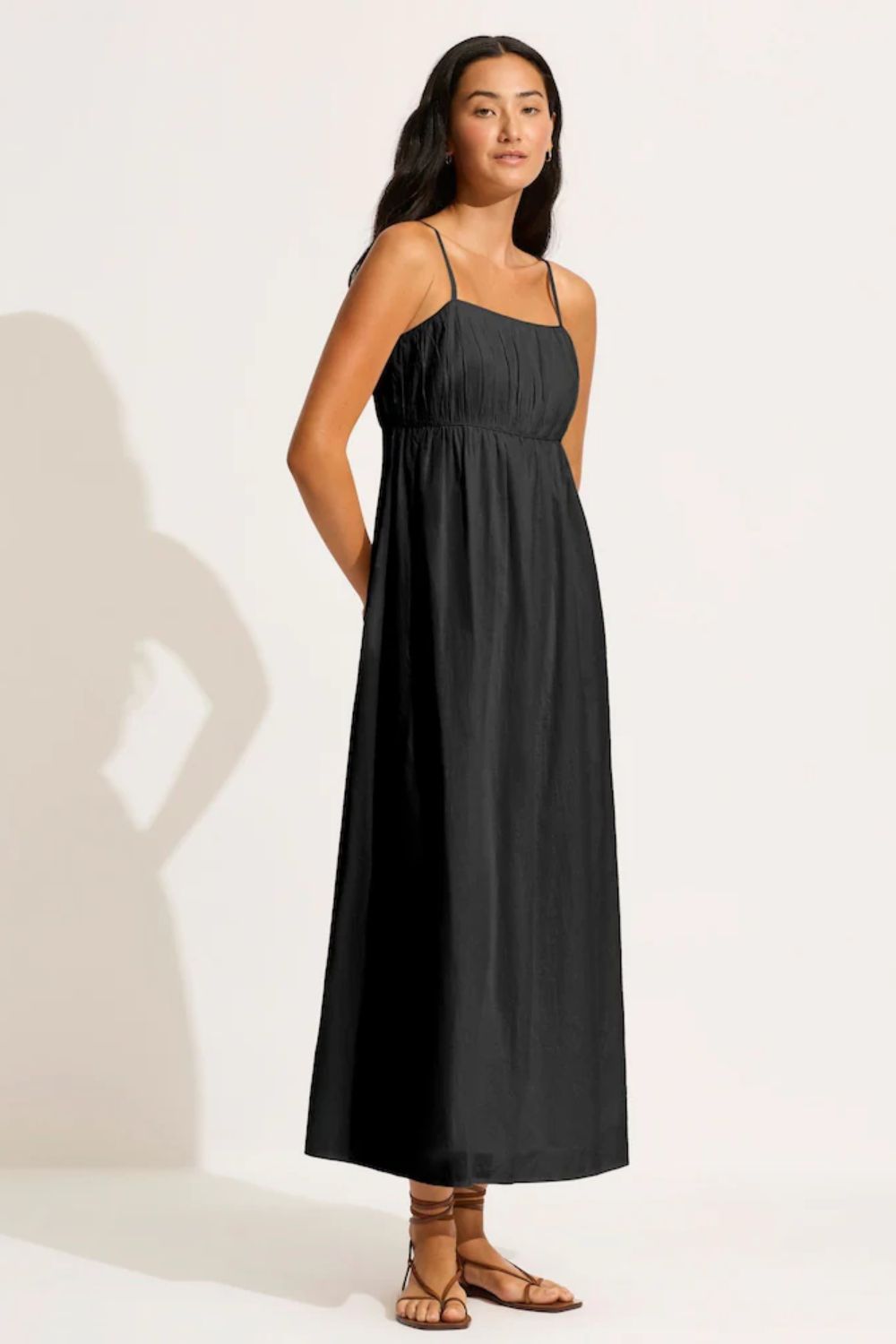 Load image into Gallery viewer, Piped Maxi Dress Black
