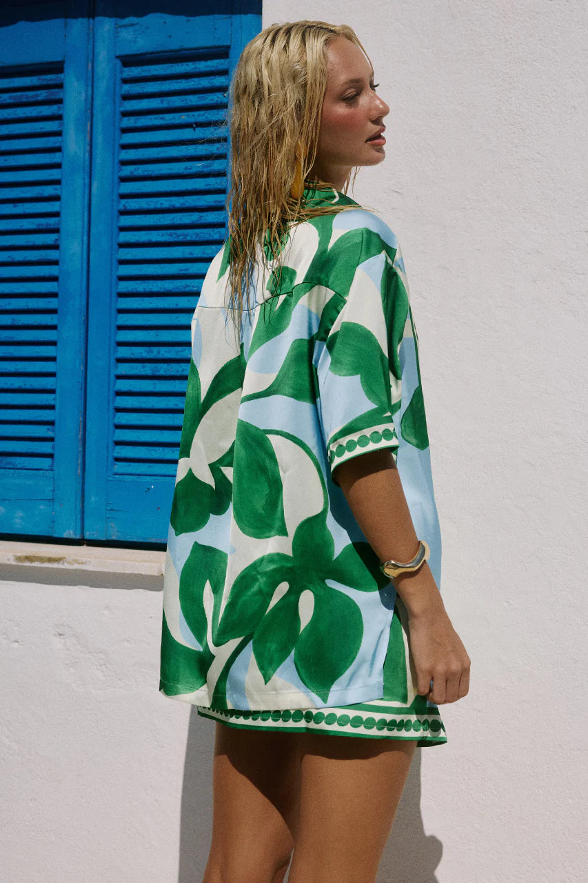 Load image into Gallery viewer, Alara Short Sleeve Shirt - Amoree Blue
