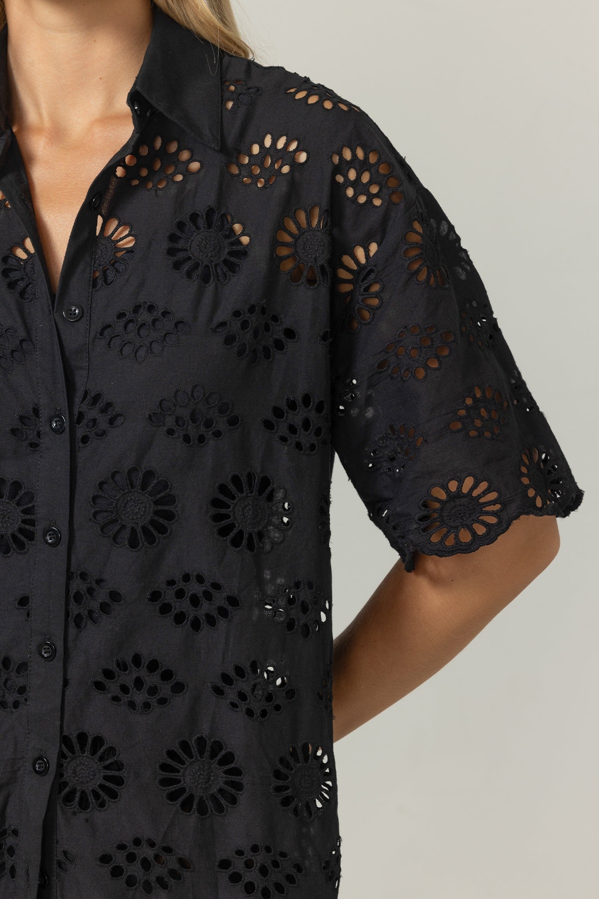 Load image into Gallery viewer, Shirt Mira Black - Top
