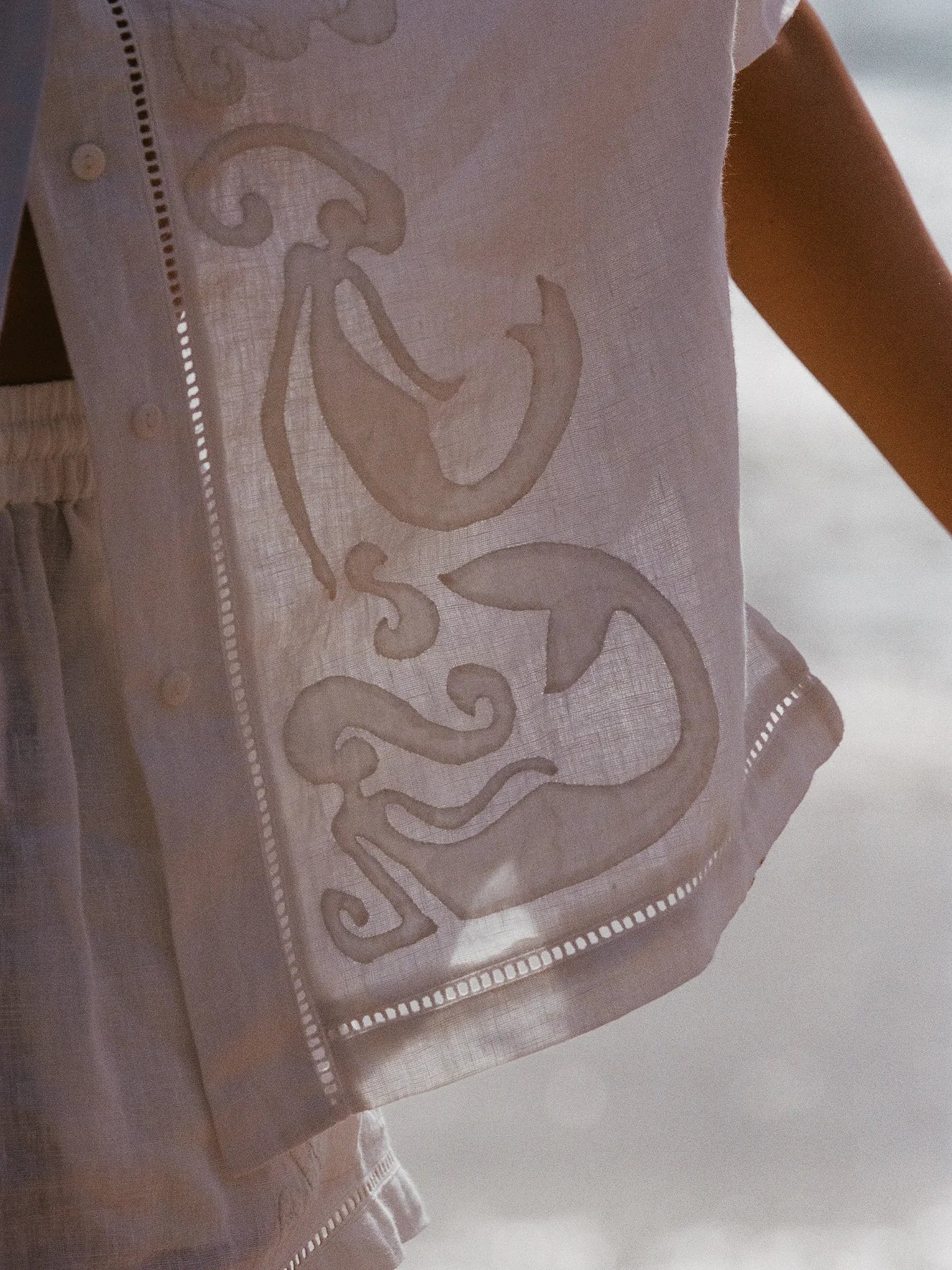 Load image into Gallery viewer, Margot Shirt Silhouette Applique - Top
