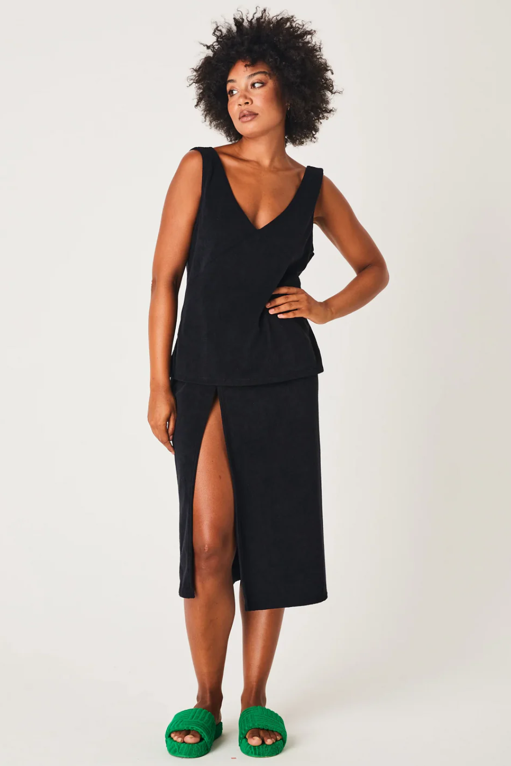 Load image into Gallery viewer, Terry Midi Snap Skirt Black
