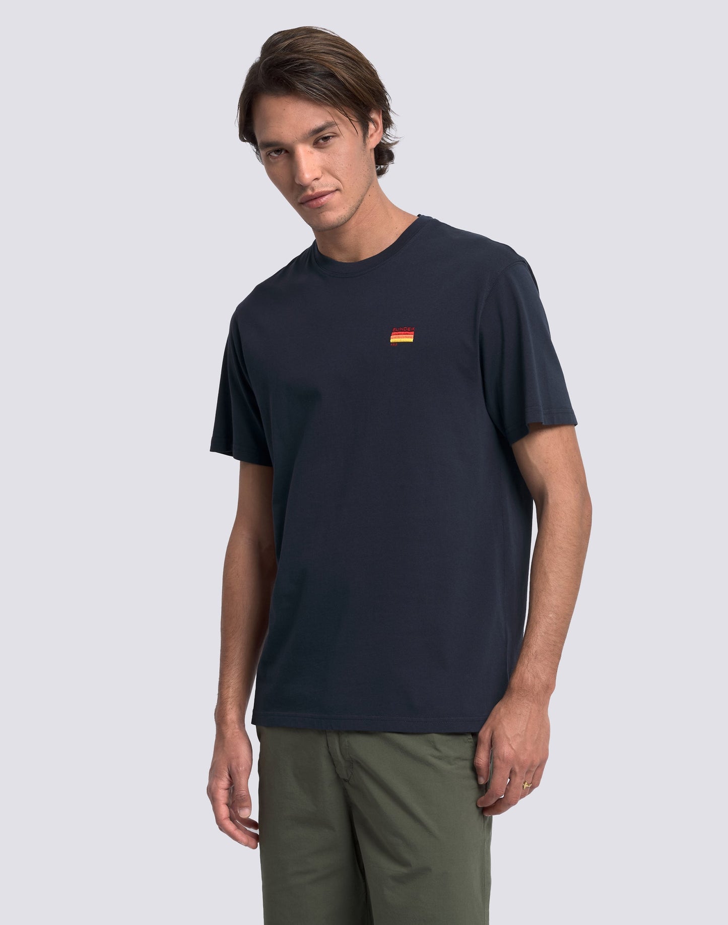 Load image into Gallery viewer, T-Shirt with Tricolour Embroidery in Navy
