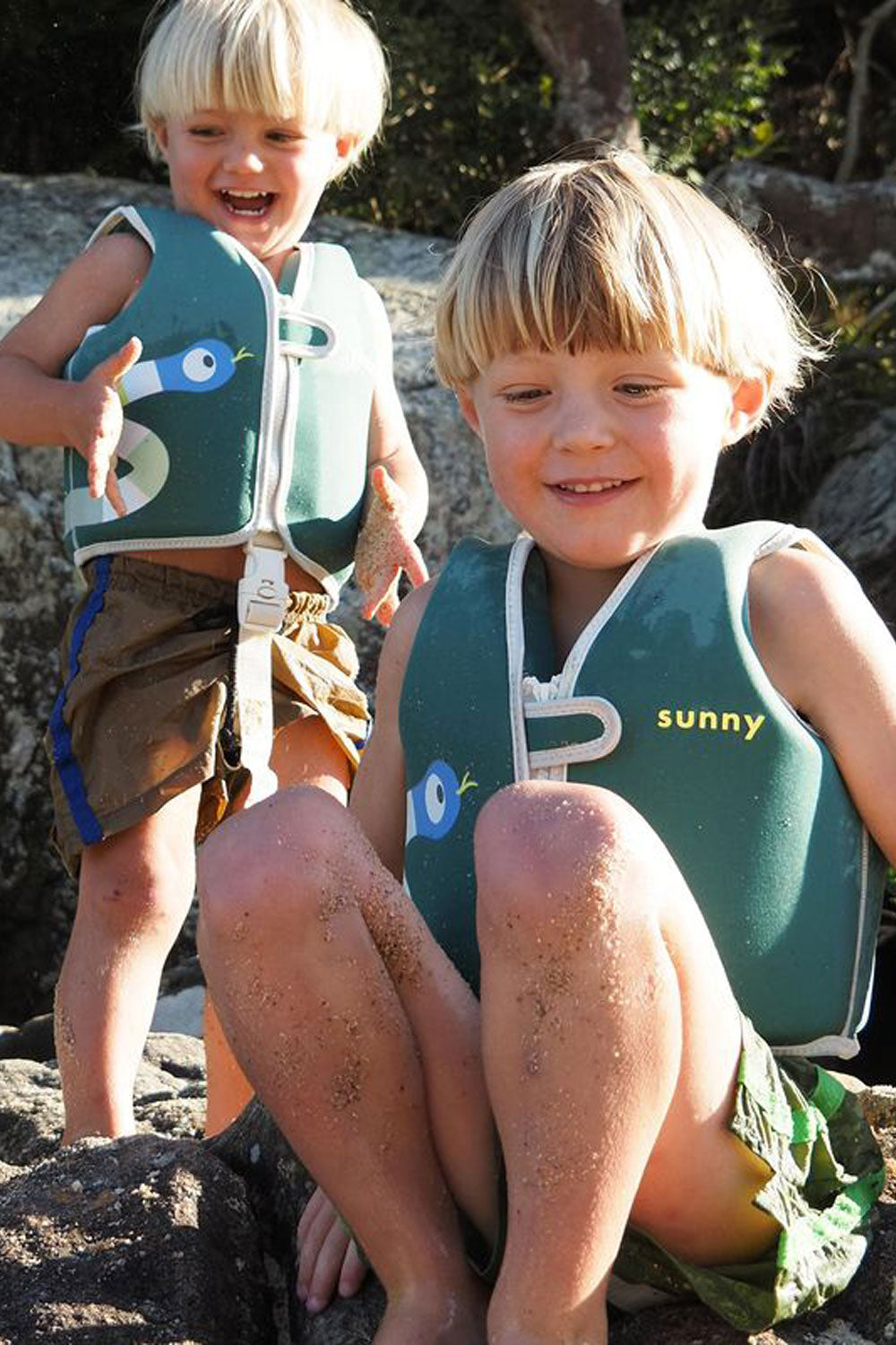 Load image into Gallery viewer, Kids Swim Vest Into The Jungle Green
