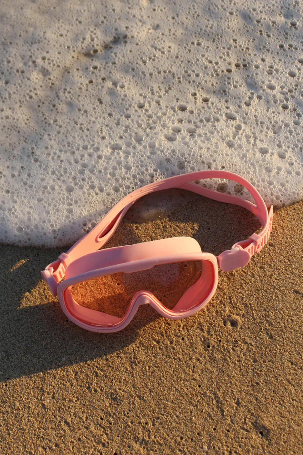 Load image into Gallery viewer, Kids Swim Mask Cotton Candy Cherry
