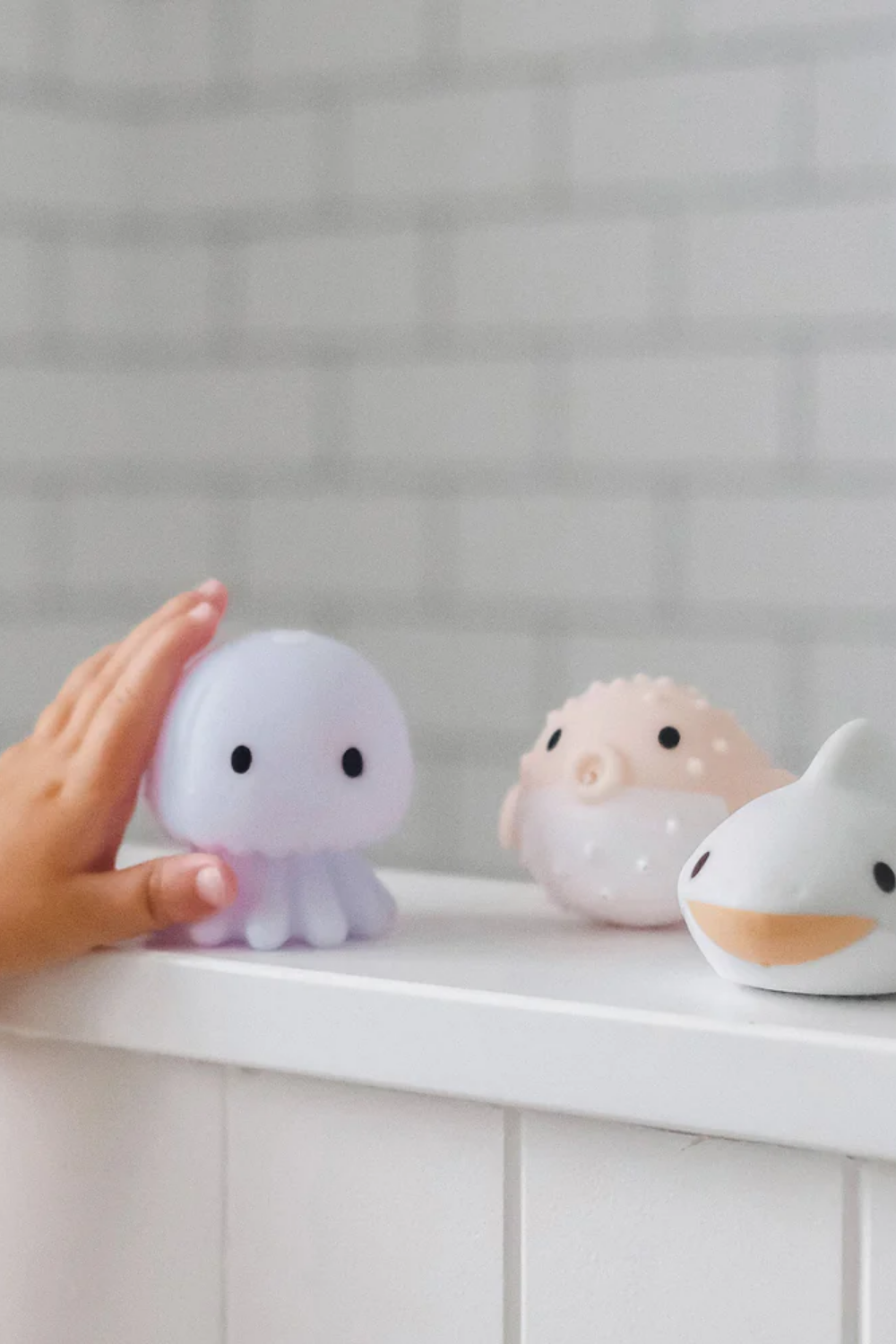 Load image into Gallery viewer, Sea Animal Splash Toys Ocean Friends Multi
