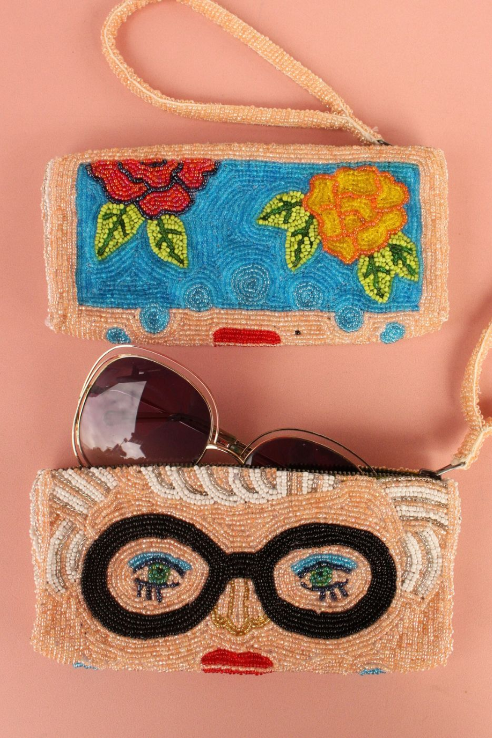 Load image into Gallery viewer, Iris Beaded Glasses Case
