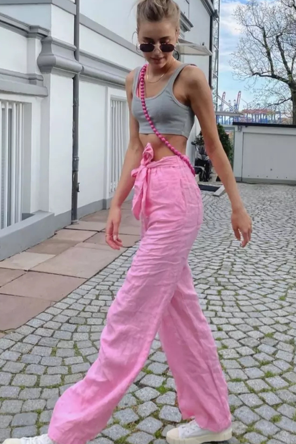 Load image into Gallery viewer, Phone Crossbody Chain Love
