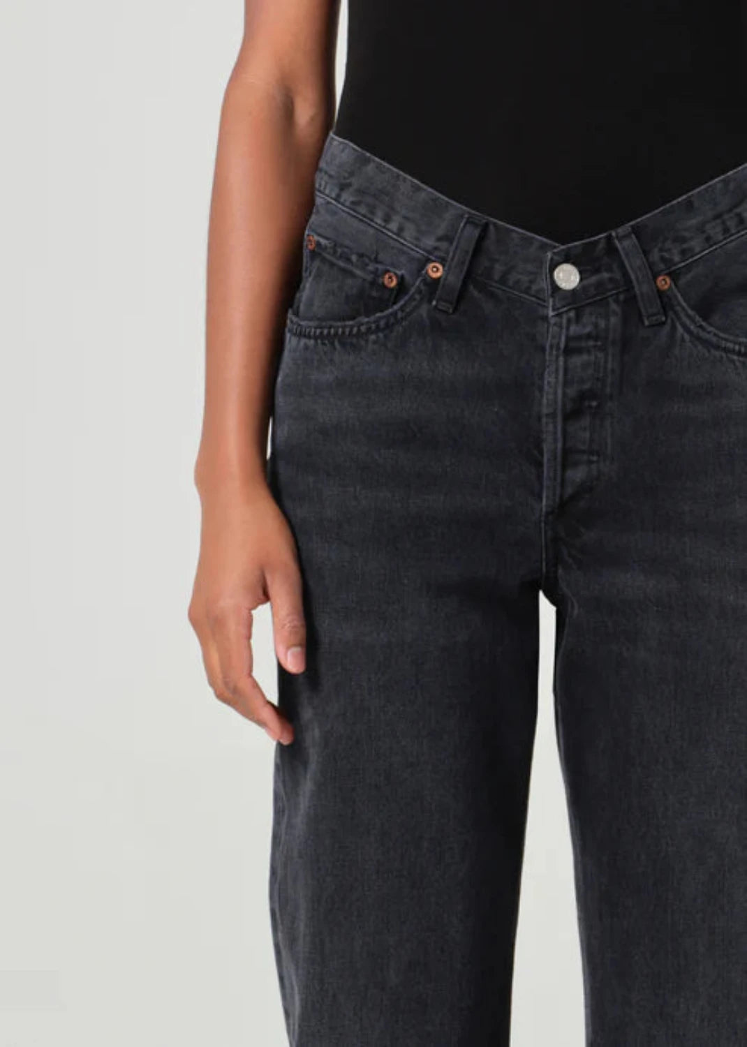 Load image into Gallery viewer, V-Waist Kelly In Decibel - Bottoms
