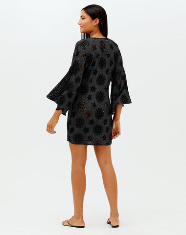 Eyelet Perola Short Cover Up Black - Cover Up