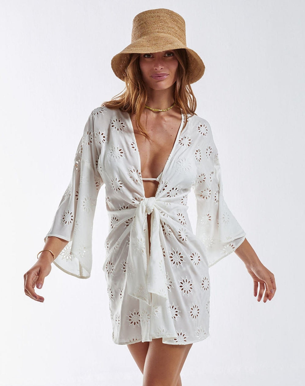 Load image into Gallery viewer, Eyelet Perola Short Cover Up White - Cover Up
